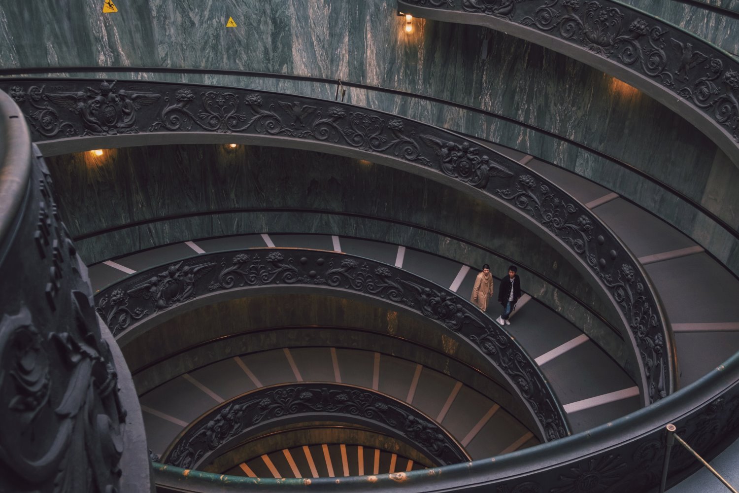» Eye 4 Photography spiral staircase winding around