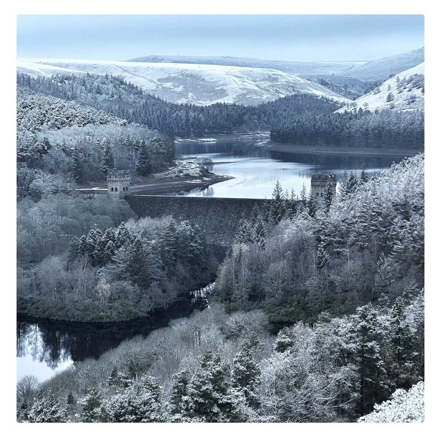 » Eye 4 Photography CJPOTY round 1 winners - frosty lake scene