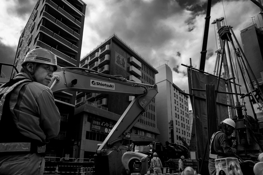 What are the Best Street Photography Camera Settings and Why