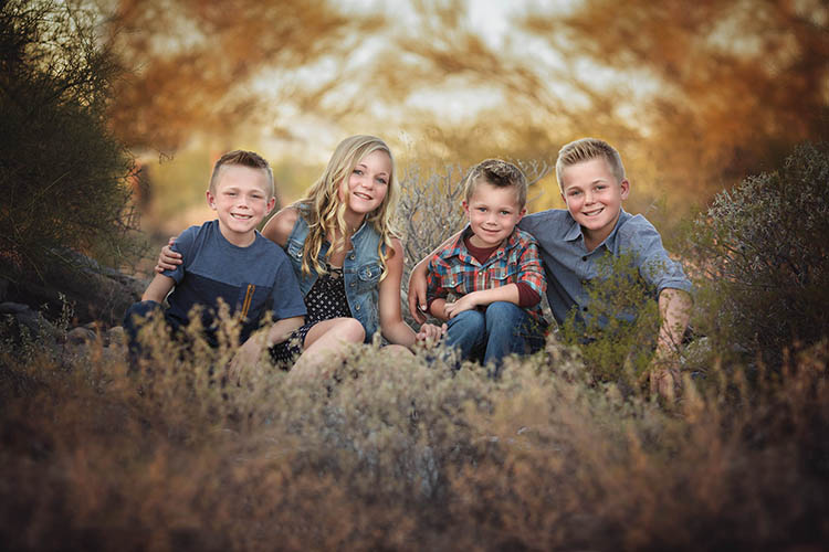 posed-in-a-line.jpg » Eye 4 Photography Sharp portrait photography