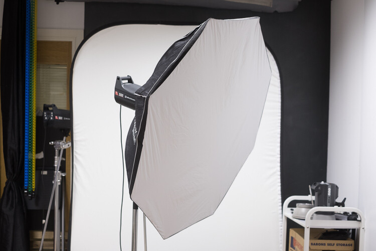 » Eye 4 Photography a large octabox in my studio