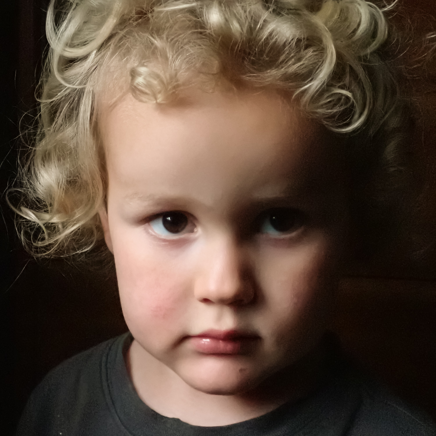 » Eye 4 Photography Window-light portrait photography