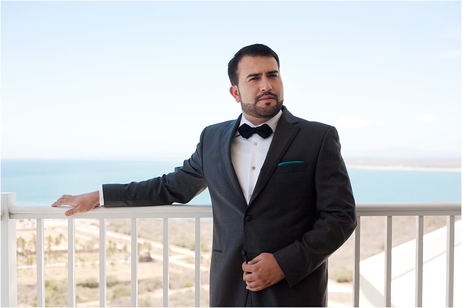 » Eye 4 Photography How to Pose Grooms and Groomsmen Effectively